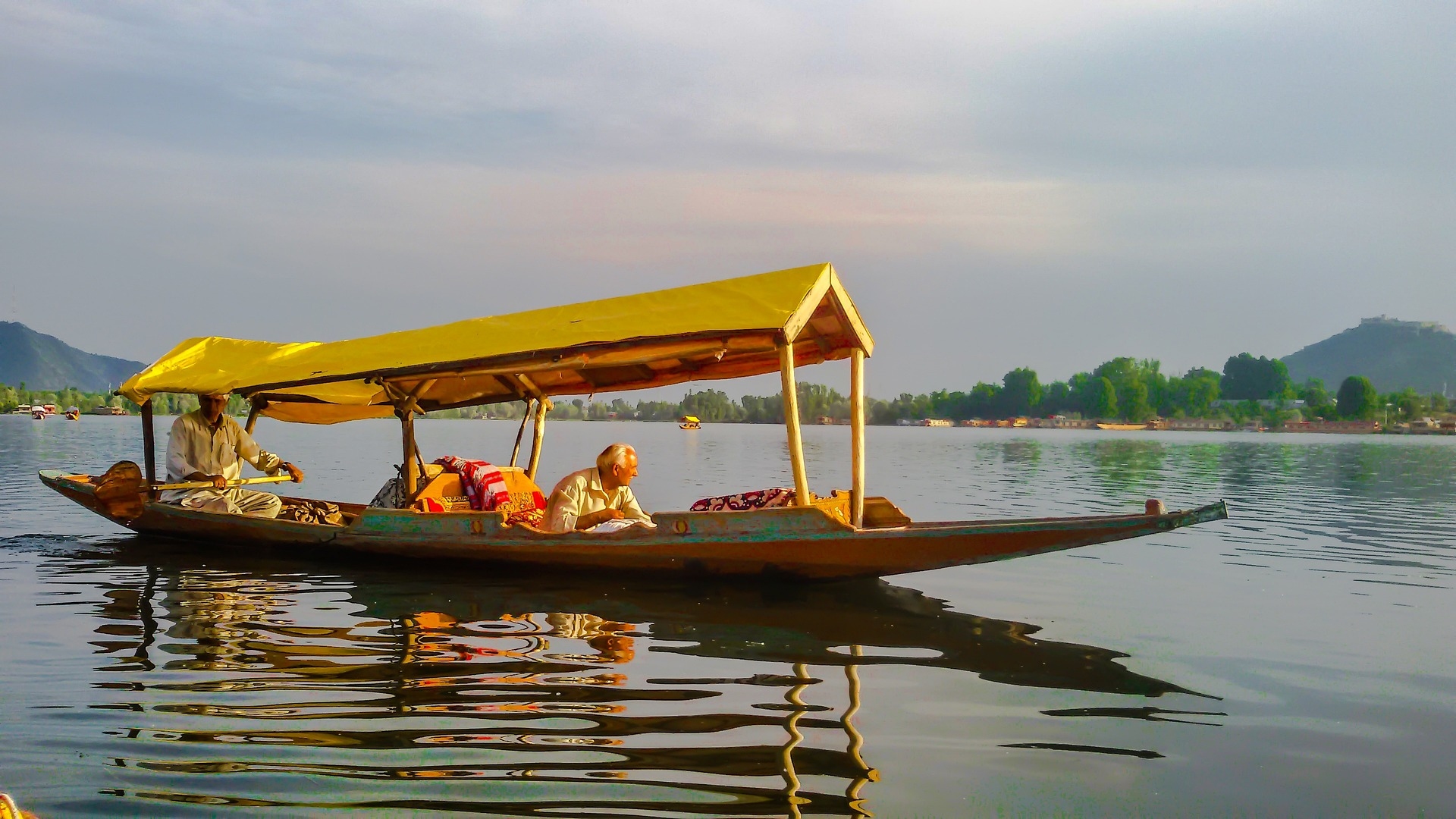 Discover the Paradise on Earth: 6-Day Kashmir Tour Package